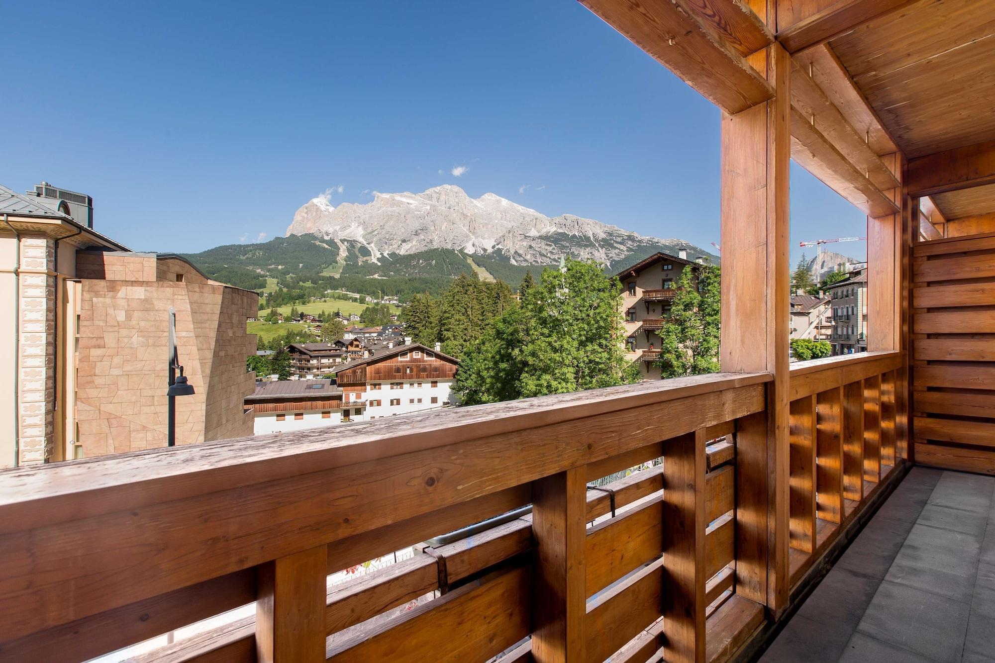 Radisson Residences Savoia Palace Cortina dʼAmpezzo Eksteriør billede