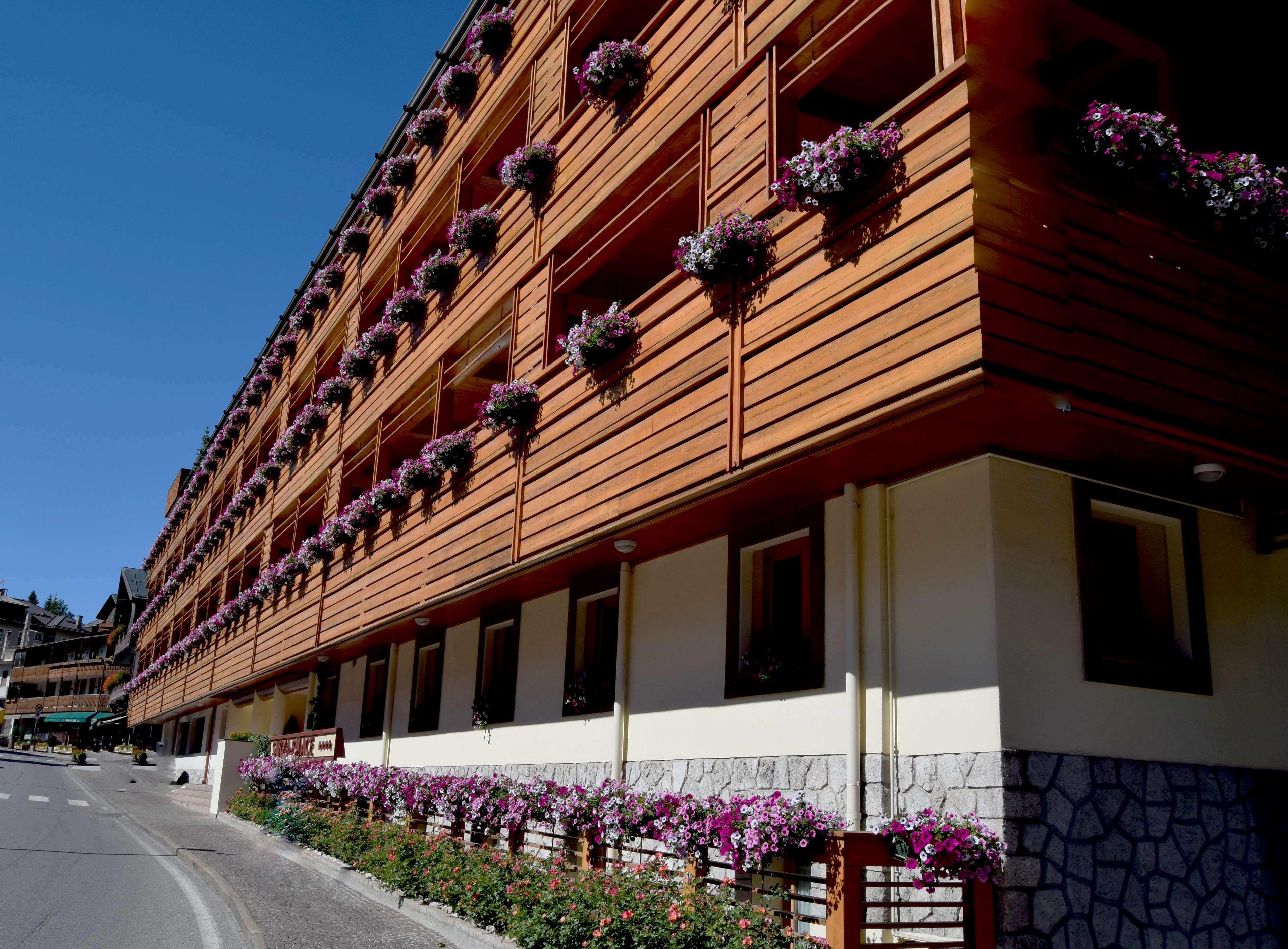 Radisson Residences Savoia Palace Cortina dʼAmpezzo Eksteriør billede