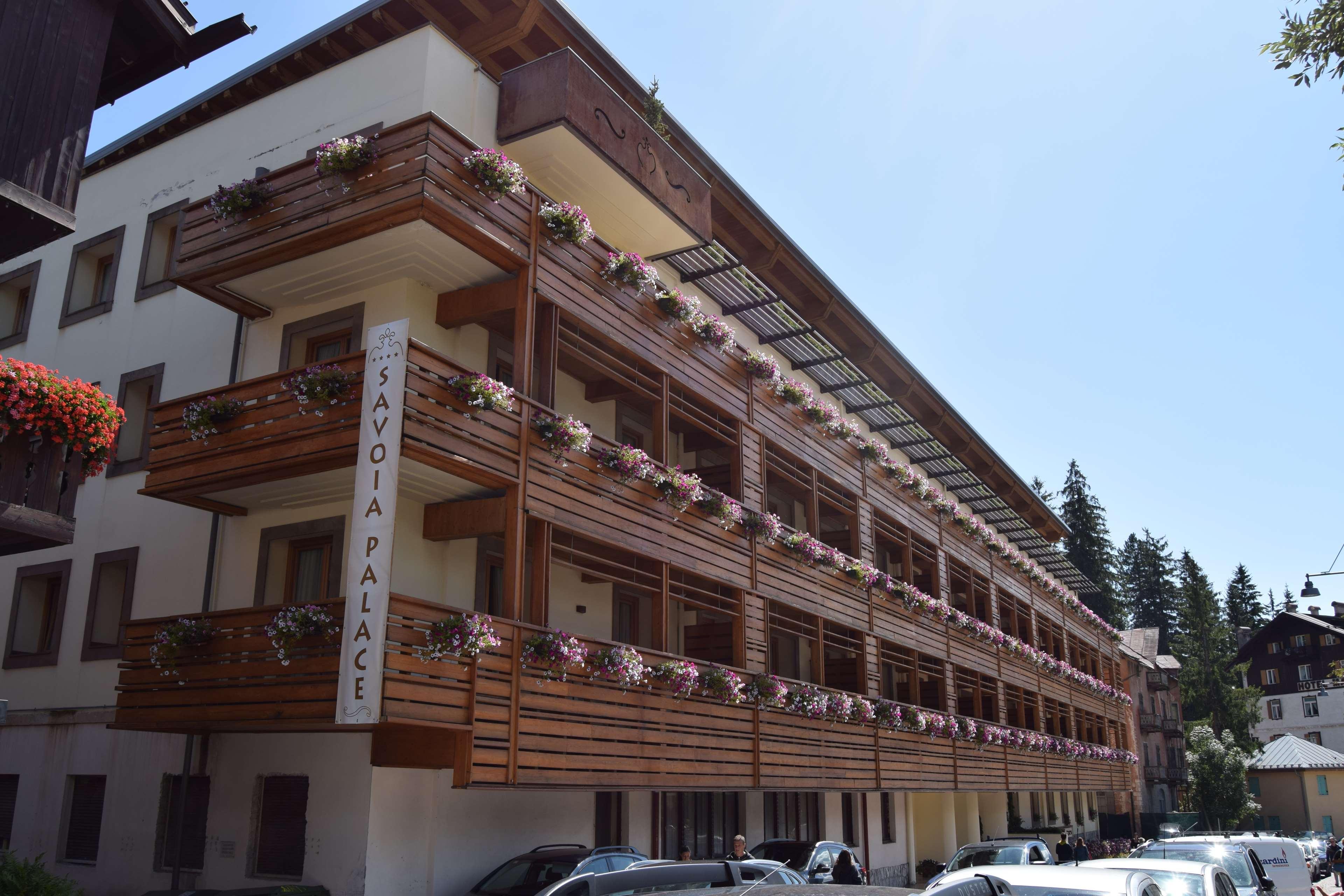 Radisson Residences Savoia Palace Cortina dʼAmpezzo Eksteriør billede